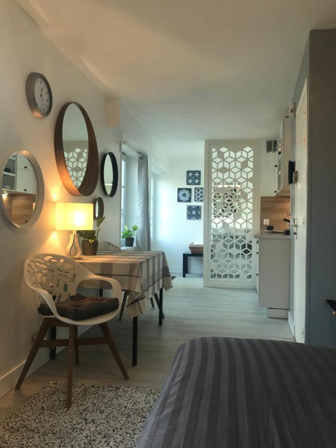 Maison Quatre Freres Louviers Esterno foto